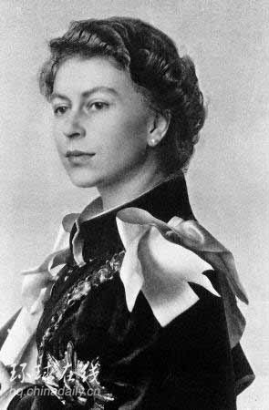 年輕時的伊麗莎白女王(圖)