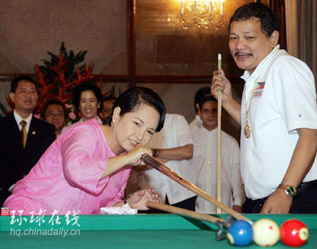 阿羅約也是臺球高手(圖)