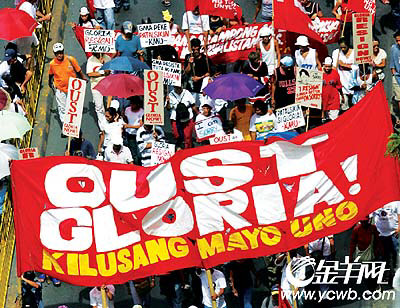 癥狀：老公香港“避難” 阿羅約不送行