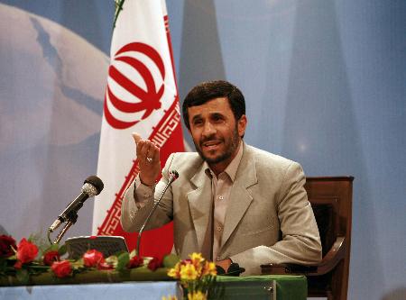 內賈德宣布釋放15名英軍士兵