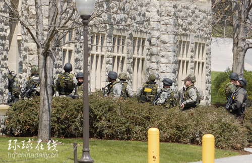 美國大學校園發生槍擊案 33人死亡(組圖)