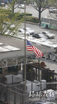 白宮、美國駐韓國使館降半旗