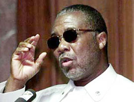 泰勒：我不可能在塞拉利昂犯下如此罪行