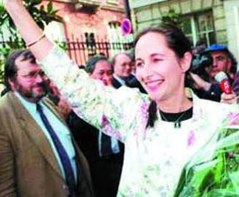 法女政治家：我會(huì)做得更明智