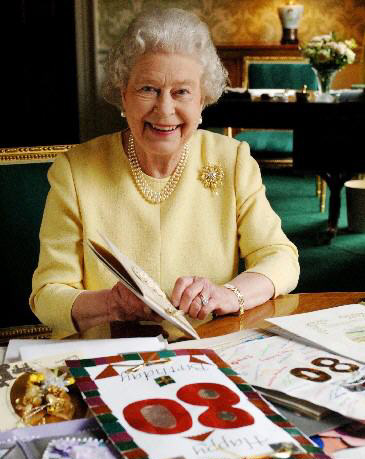 英國女王：最好的禮物是曬太陽