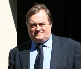 英國副首相：我是布萊爾的擋箭牌