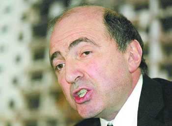 俄億萬富翁：我能讓一只猴子當(dāng)上總統(tǒng)