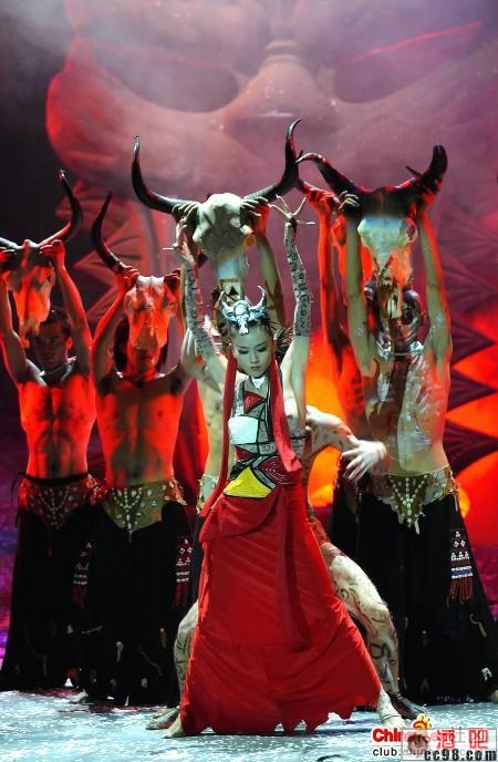 《云南映象》楊麗萍4月舞成都