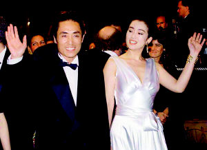 隨“黃金甲”揭開張藝謀鞏俐感情始末