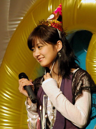 張娜拉舉辦生日派對 收到歌迷內衣禮物 (圖)