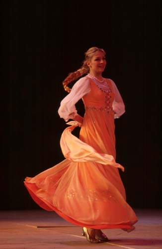 俄羅斯國(guó)立模范小白樺歌舞團(tuán)