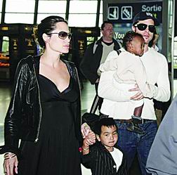 皮特朱莉緊張籌備海灘婚禮