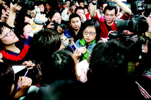 周筆暢“涉嫌個人炒作”被轟出場(圖)