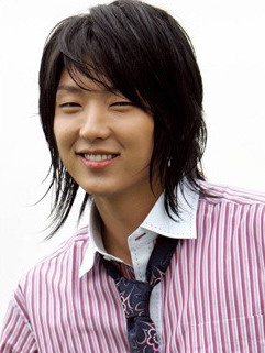 李俊基談初戀甜蜜如夫妻(圖)