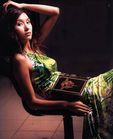 楊恭如寫真綻放冷艷風(fēng)情(圖)