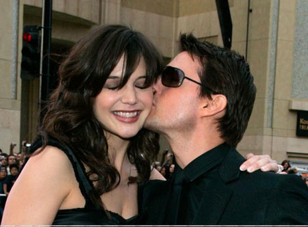 凱蒂助陣《碟3》首映 克魯斯自掏腰包獎(jiǎng)勵(lì)湯粉兒(組圖)