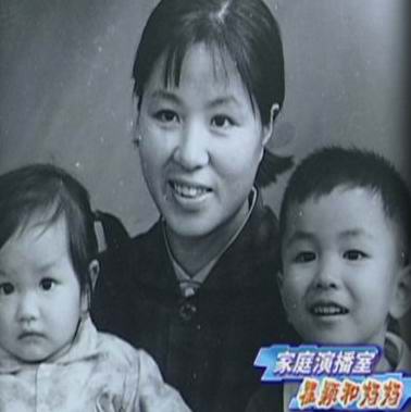 童年和媽媽在一起－你認得出他們嗎