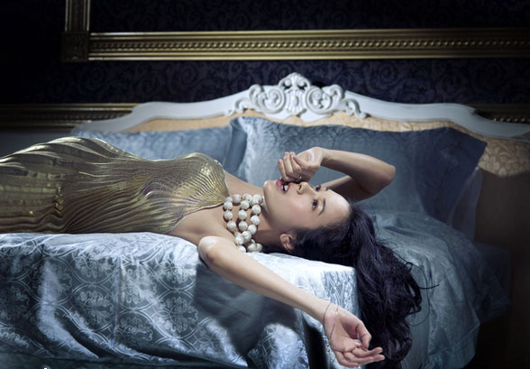 莫文蔚代言展“床上風情”(圖)