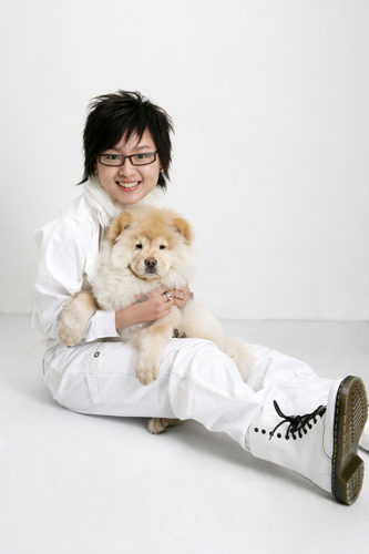 周筆暢新EP自寫歌曲 全新酷造型曝光(圖)