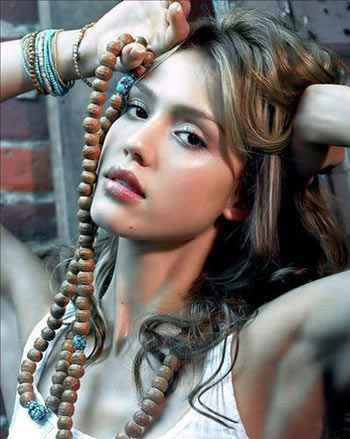 好萊塢新超級“花瓶”杰西卡?阿爾芭