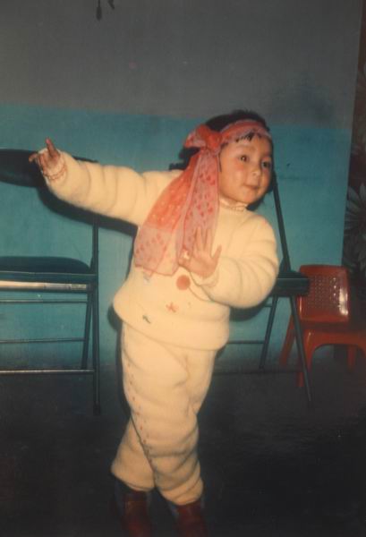 周筆暢可愛童年照曝光(圖)