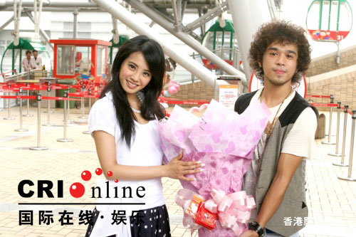 蔡依林陪男歌迷搭摩天輪(圖)