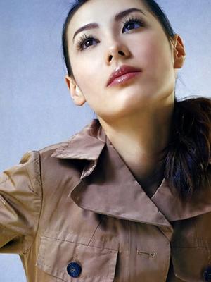 梁洛施寫(xiě)真青春無(wú)敵(圖)