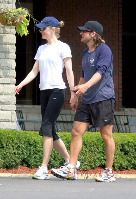 妮可享受甜蜜二人世界(圖)