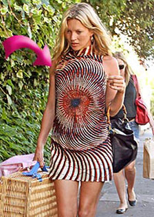 好萊塢明星奇異裝扮展(圖)