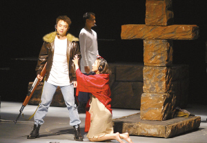 “后先鋒革了先鋒的命”(圖)