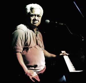 胡德夫：赤腳到臺北 保衛(wèi)原住民權(quán)益(圖) 