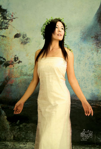 廖芬芳翻唱客家經典山歌 弦樂演奏增色(組圖)