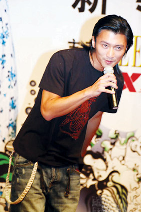 謝霆鋒新歌內(nèi)地遭禁播 只因歌詞過于悲慘