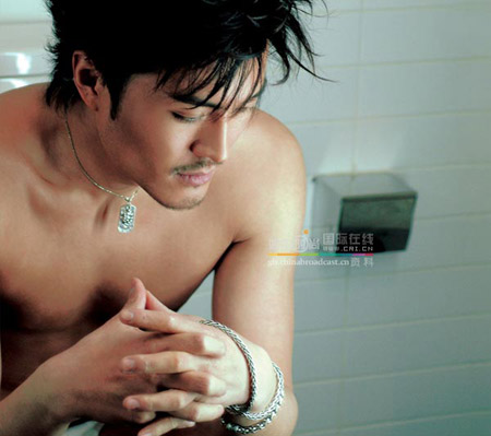 男明星性感寫真秀胸肌