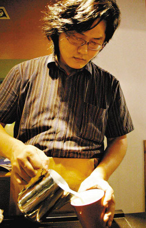 “拉花”在咖啡上跳圓舞曲