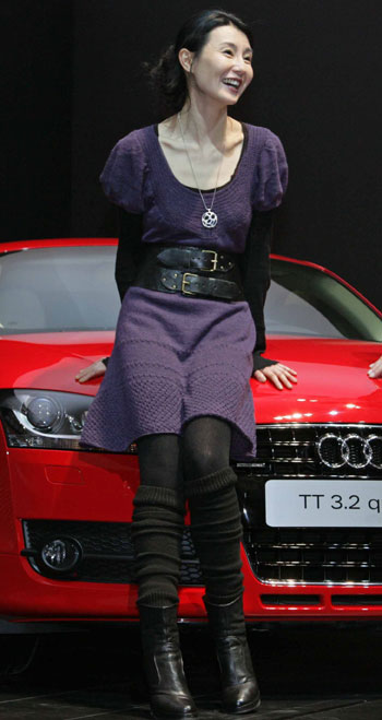 張曼玉北京任代言 親切自然現場獲贈名車(組圖)