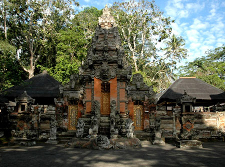 烏布鎮 南緯8度的碧海藍天