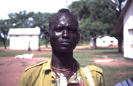 愛牛如子 與世隔絕的丁卡人