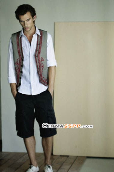 男裝以隨意中蘊(yùn)涵別致