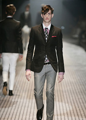 狂野性感Gucci春夏男裝秀