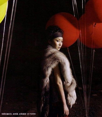 18歲“謀女郎”李曼寫真