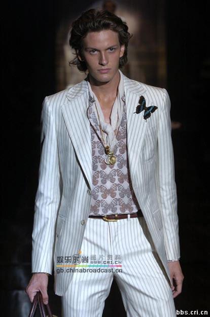 GUCCI 春季美男當(dāng)?shù)?/><br/>
</td>
</tr>

<tr>
<td></td></tr>
</table>

<div width=