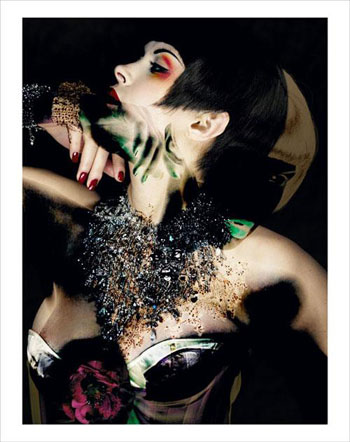 撲克美女演繹后現代視覺藝術