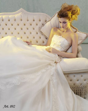 輕靈飄逸Fiò couture婚紗