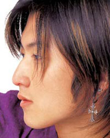 時尚型男們的妖嬈耳飾