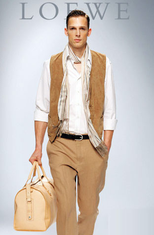 復古男包盡顯細節魅力(圖) 