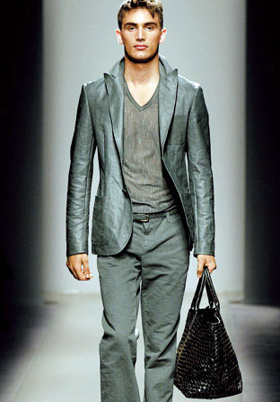 復古男包盡顯細節魅力(圖) 