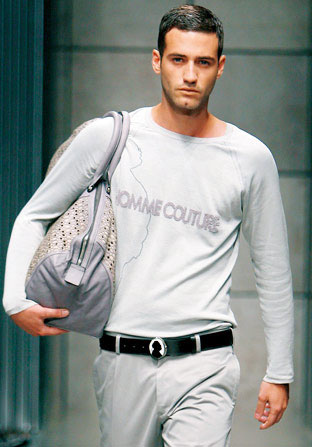 復古男包盡顯細節魅力(圖)