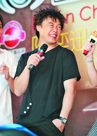 首度合作引發話題 陳奕迅稱杰倫寫的歌不易唱