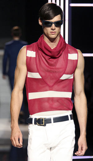 范思哲春夏男裝系列米蘭高調上演